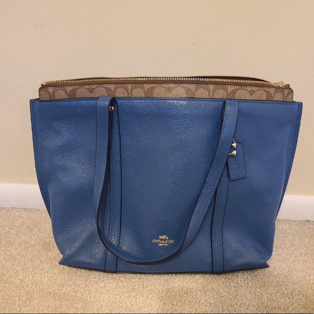 Authentic Coach Purse.